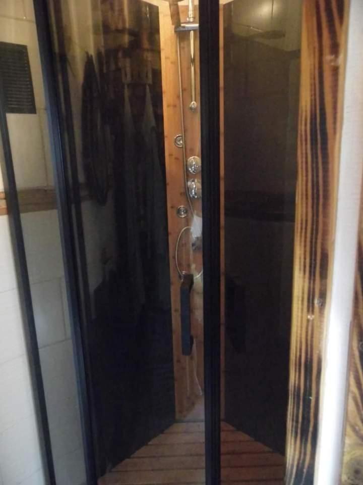 L'Histoire De L'Ouest , Jacuzzi Appartement Ντολ Εξωτερικό φωτογραφία