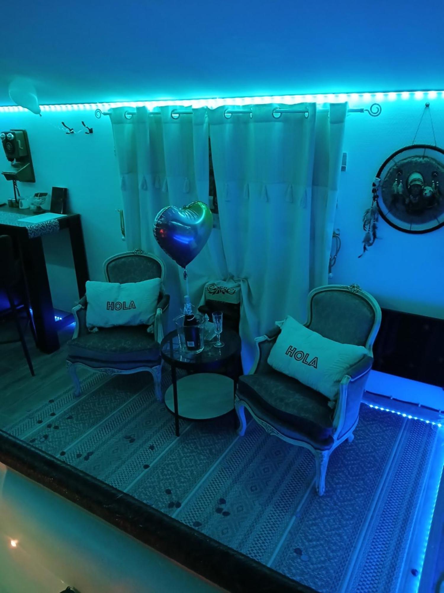 L'Histoire De L'Ouest , Jacuzzi Appartement Ντολ Εξωτερικό φωτογραφία